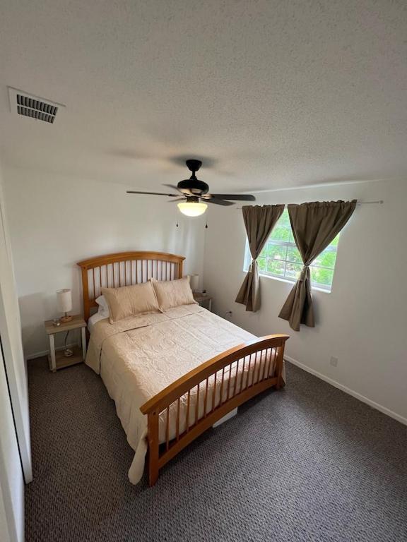 House Of Shells, Beautiful Garden, Fenced Yard, Dog Friendly, Fire Pit! Βίλα Crystal River Εξωτερικό φωτογραφία